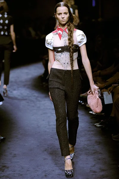 Look 30